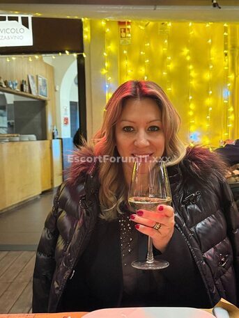 AMANDA MILF COMPLETISSIMA