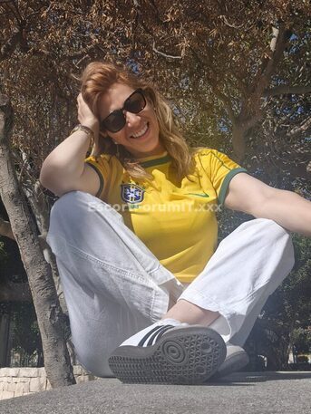 AMANDA MILF COMPLETISSIMA