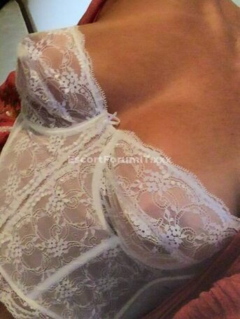 CLAUDIA ITALY