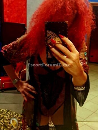 Rachele Red passion