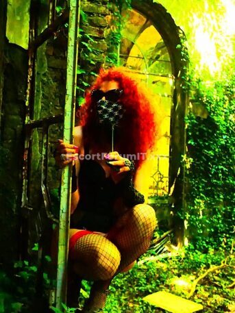 Rachele Red passion