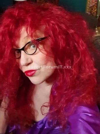 Rachele Red passion