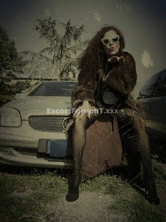 Rachele Red passion