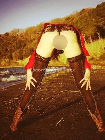 Rachele Red passion