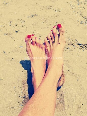 Rachele Red passion