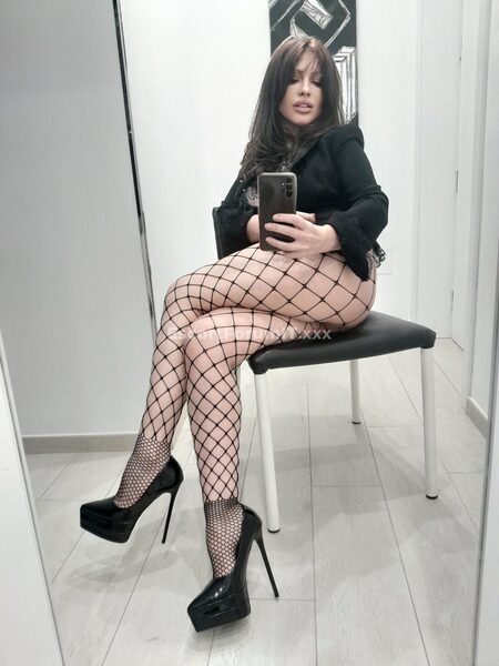 image: 32