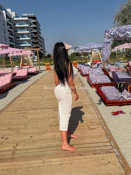 image: 32