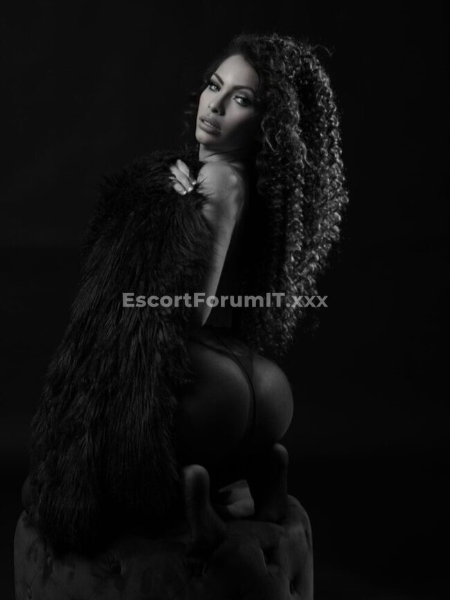 Melissa  Bugatti top