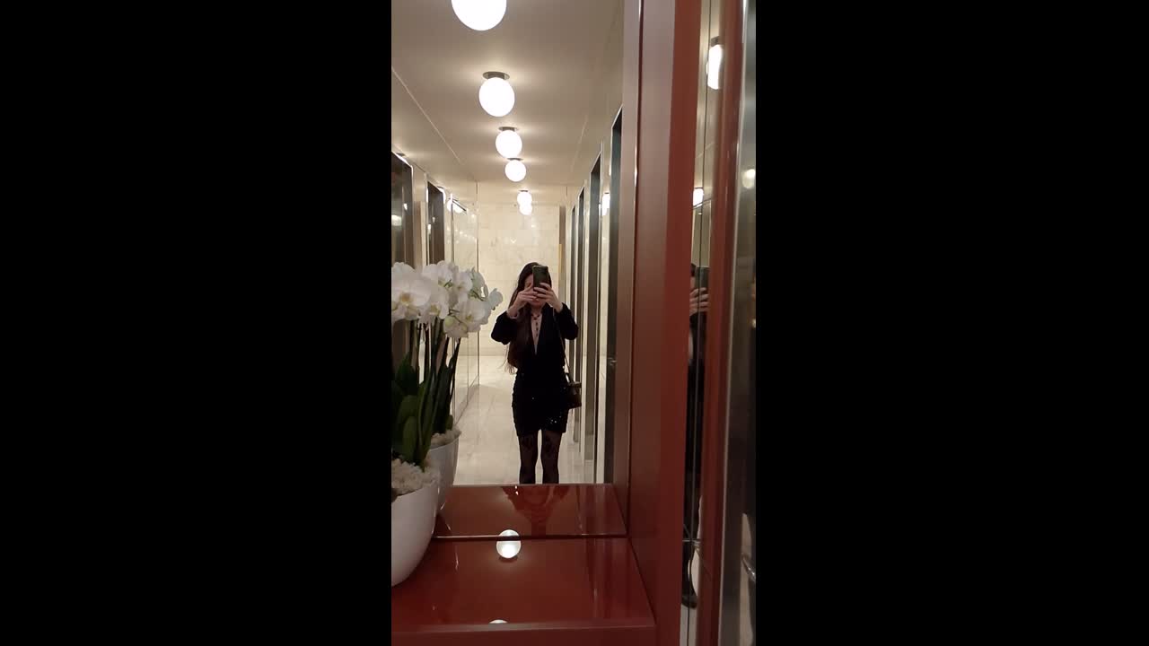 image: 1